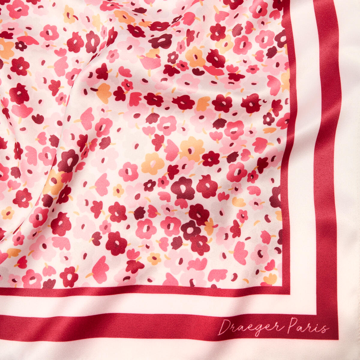 Grand carré chic Liberty rouge 3