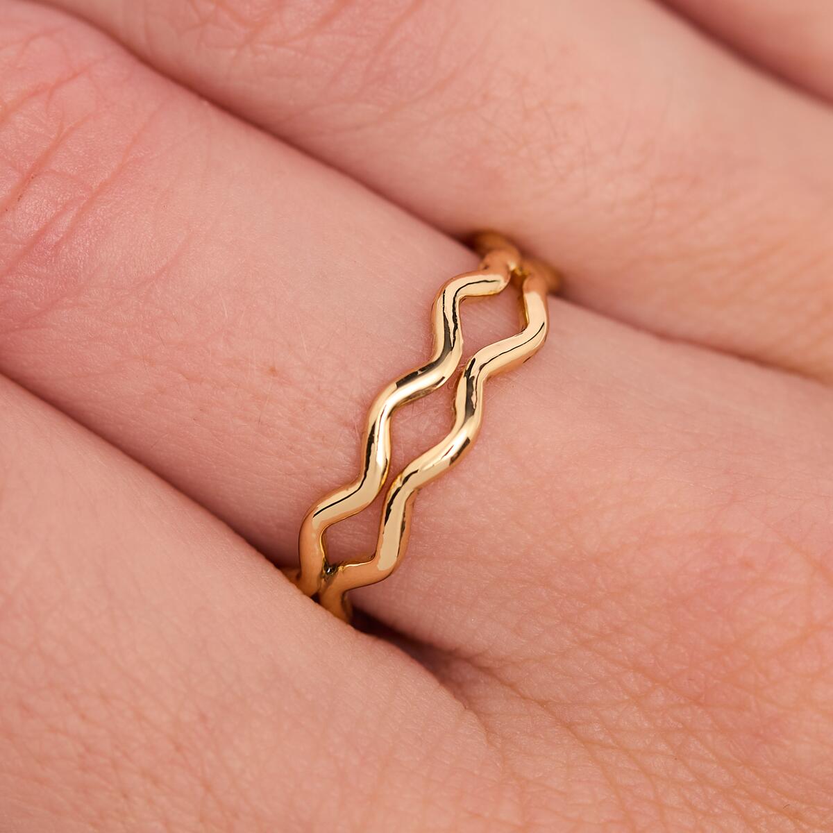 Bague Dorée Anneaux Ondulés 4