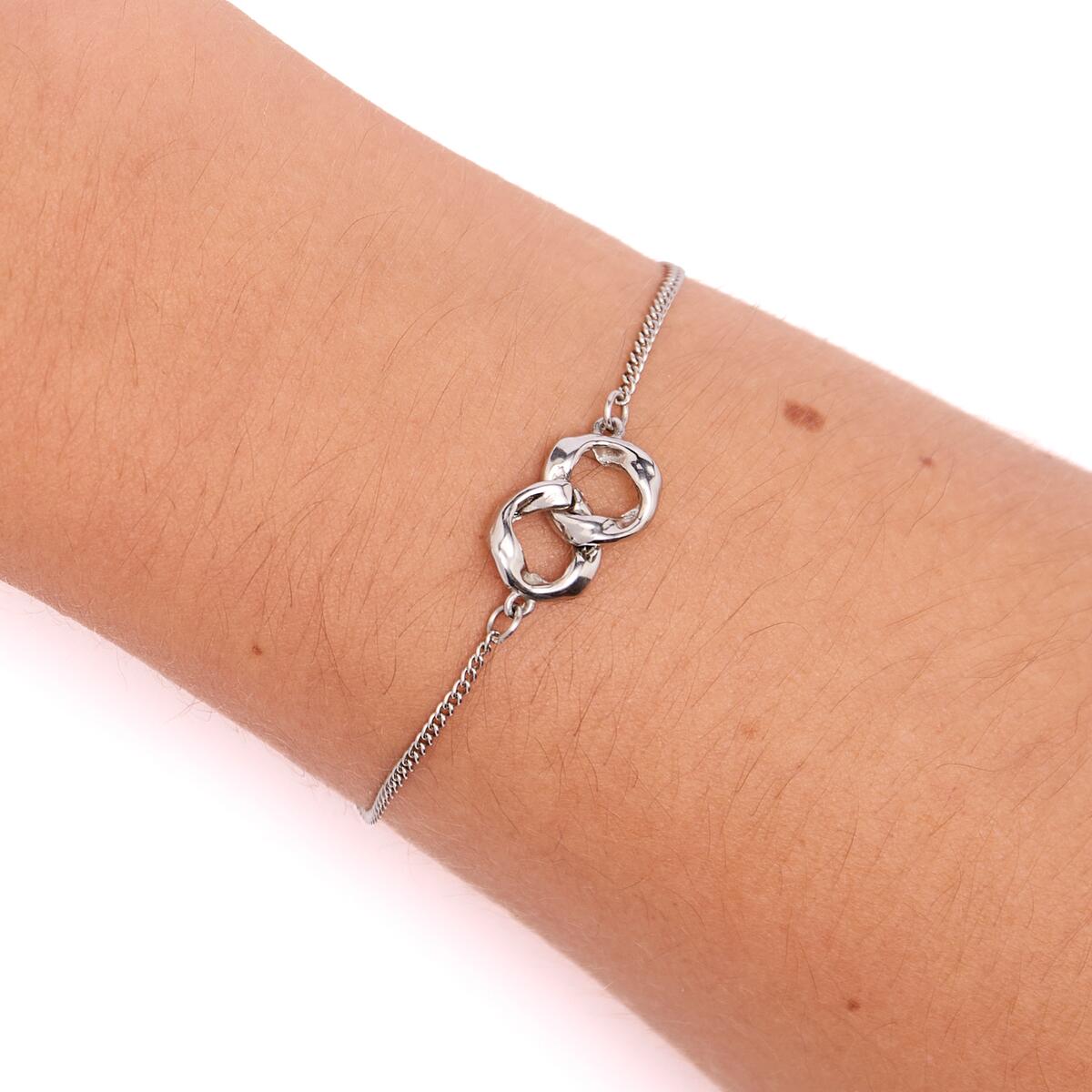 Bracelet Argenté Anneaux Entrelacés 4