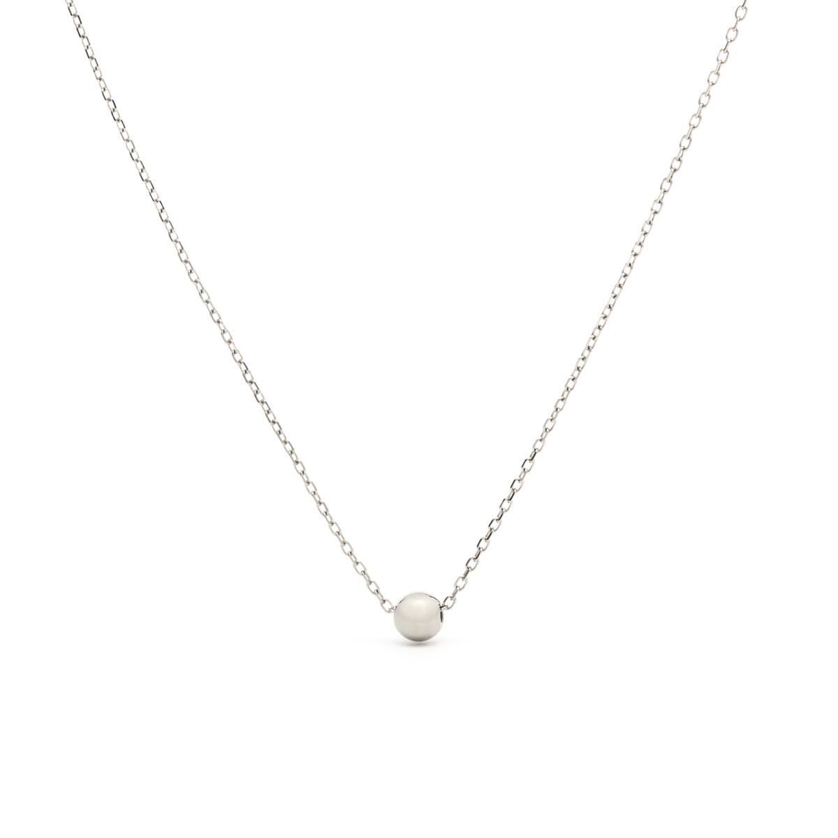 Collier pendentif boule argentée 1