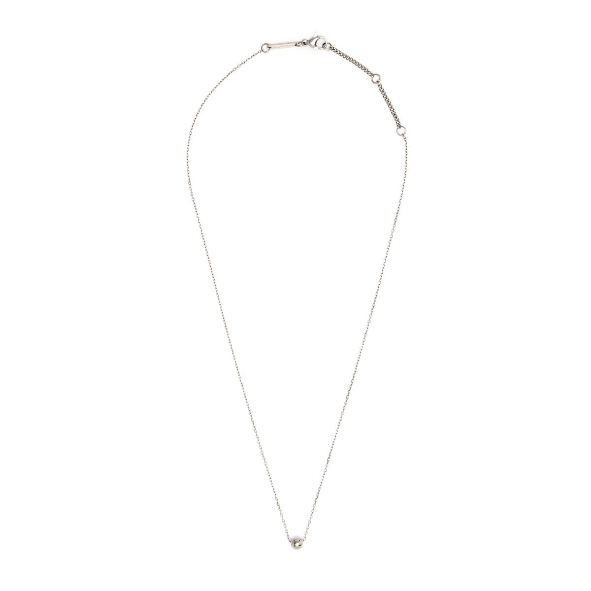 Collier pendentif boule argentée 2
