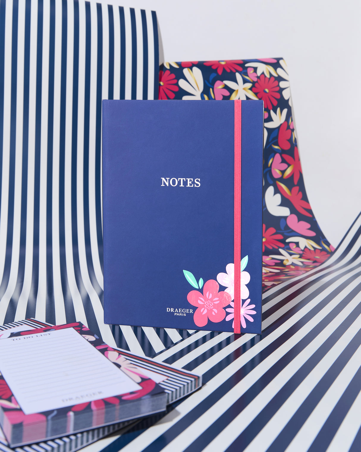 Libreta Office Chic A5 - Flores negras