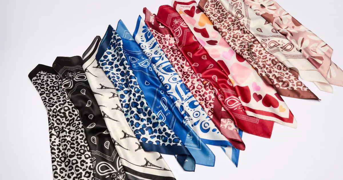 Comment porter et nouer nos foulards carré, grand carré ou tour de cou de Draeger Paris