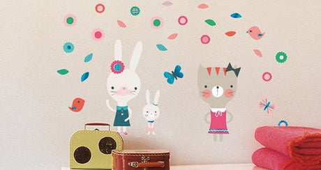 STICKERS BÉBÉ FILLE : UNE DÉCO ASTUCIEUSE POUR PRÉPARER LA CHAMBRE