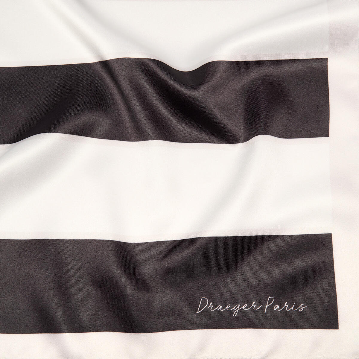 Grand carré chic Rayures noir 3