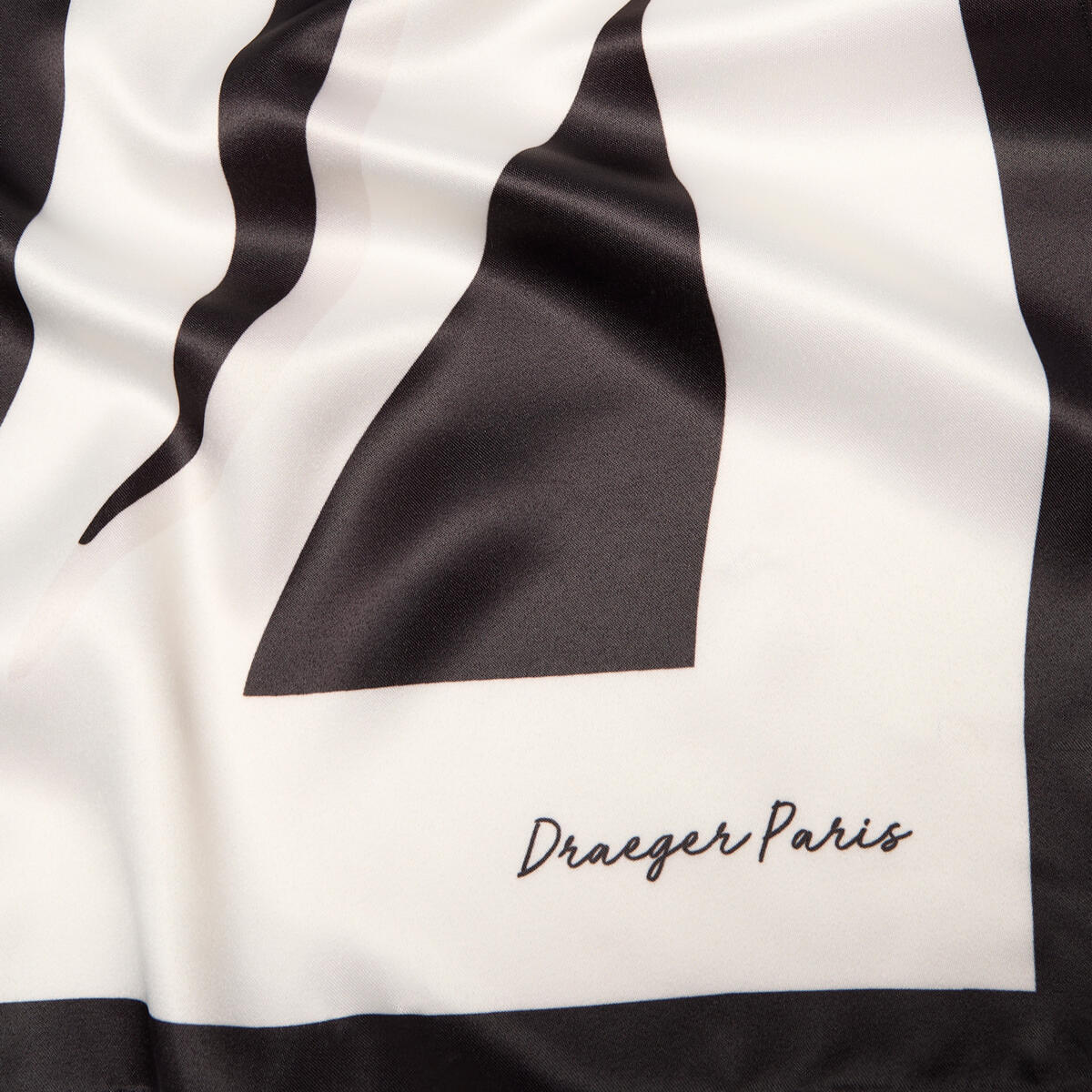 Grand carré chic Géométrique noir 3