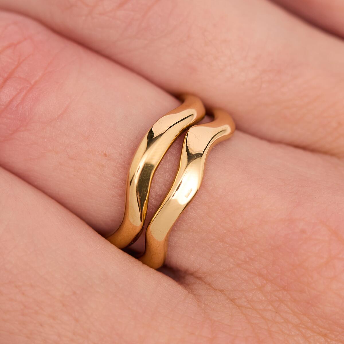 Bague Dorée Double Anneaux Ondulés 4