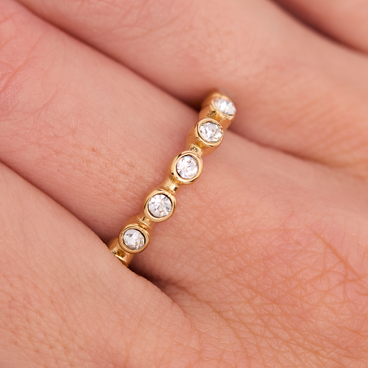 Anillo con dije de onda de acero inoxidable - Oro