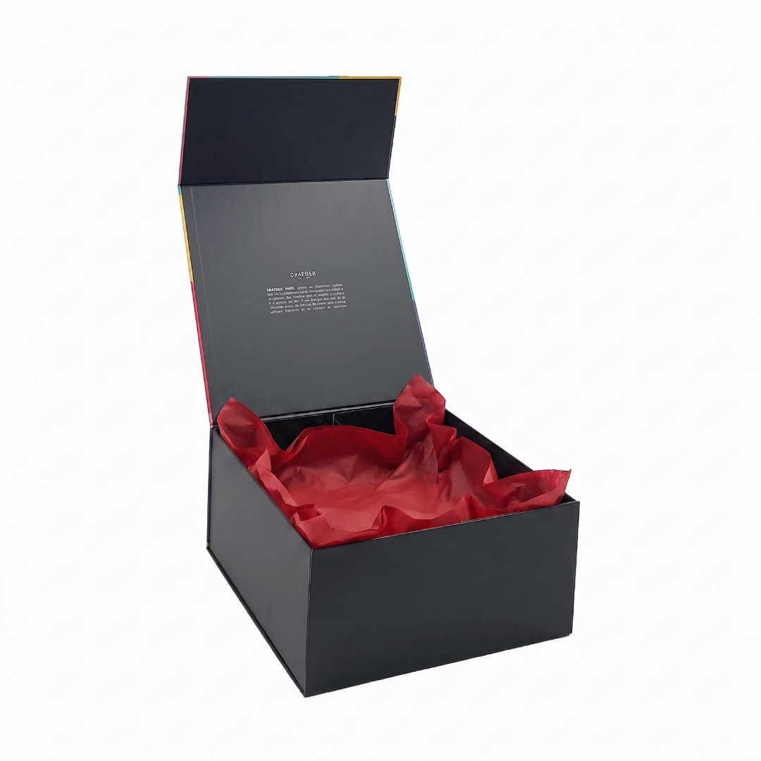 Boîte cadeau avec papier de soie rouge